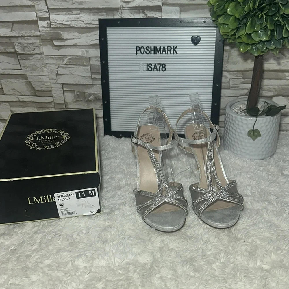 I. MILLER Women’s Ramona Heeled Sandals